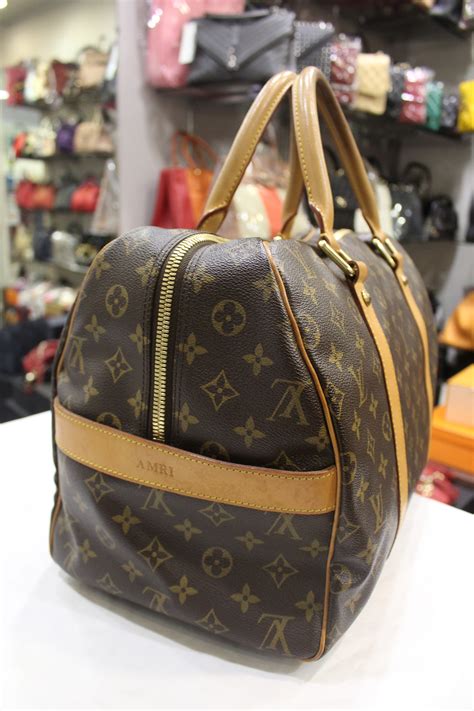what stores carry louis vuitton